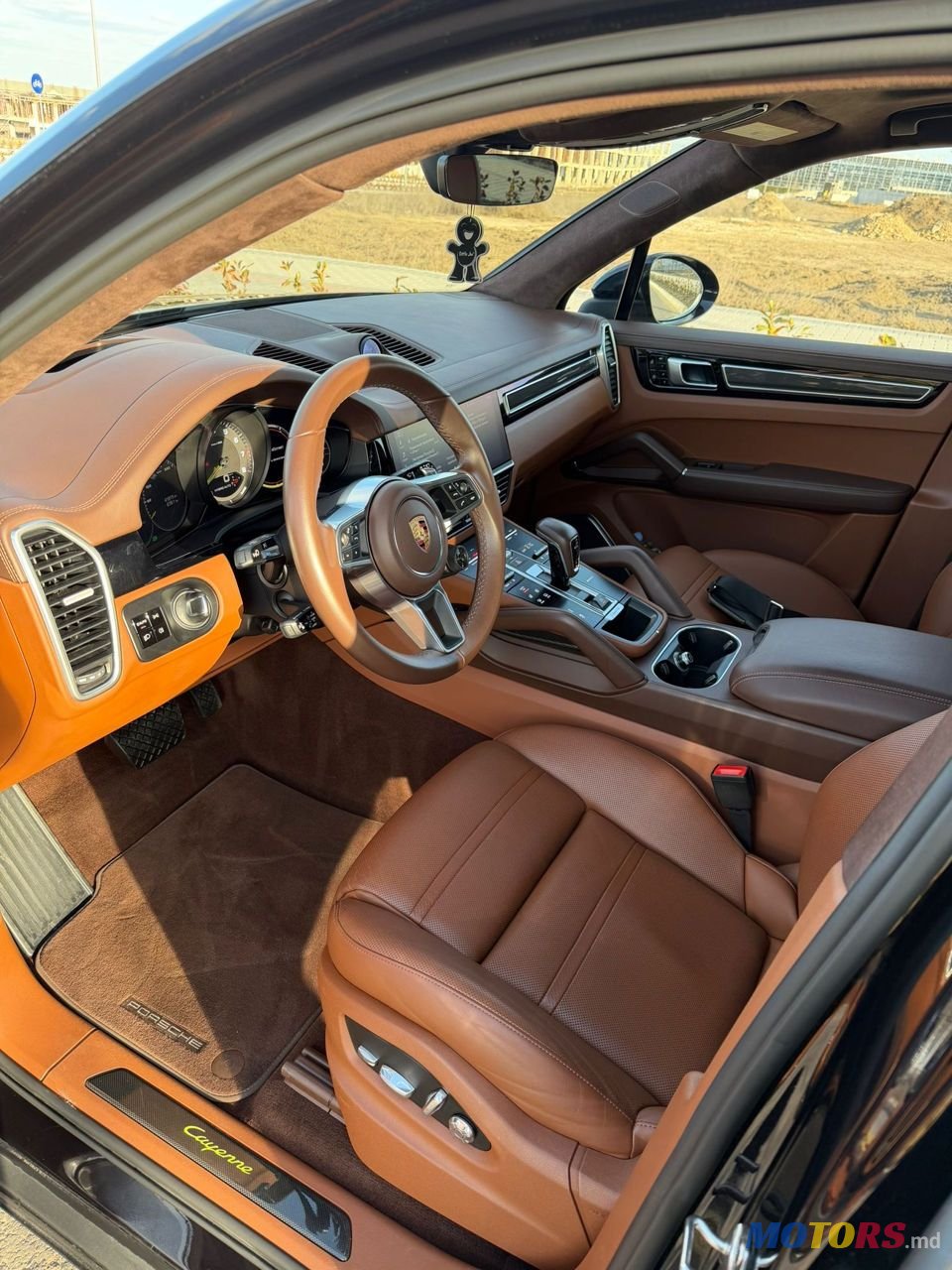 2019' Porsche Cayenne photo #1