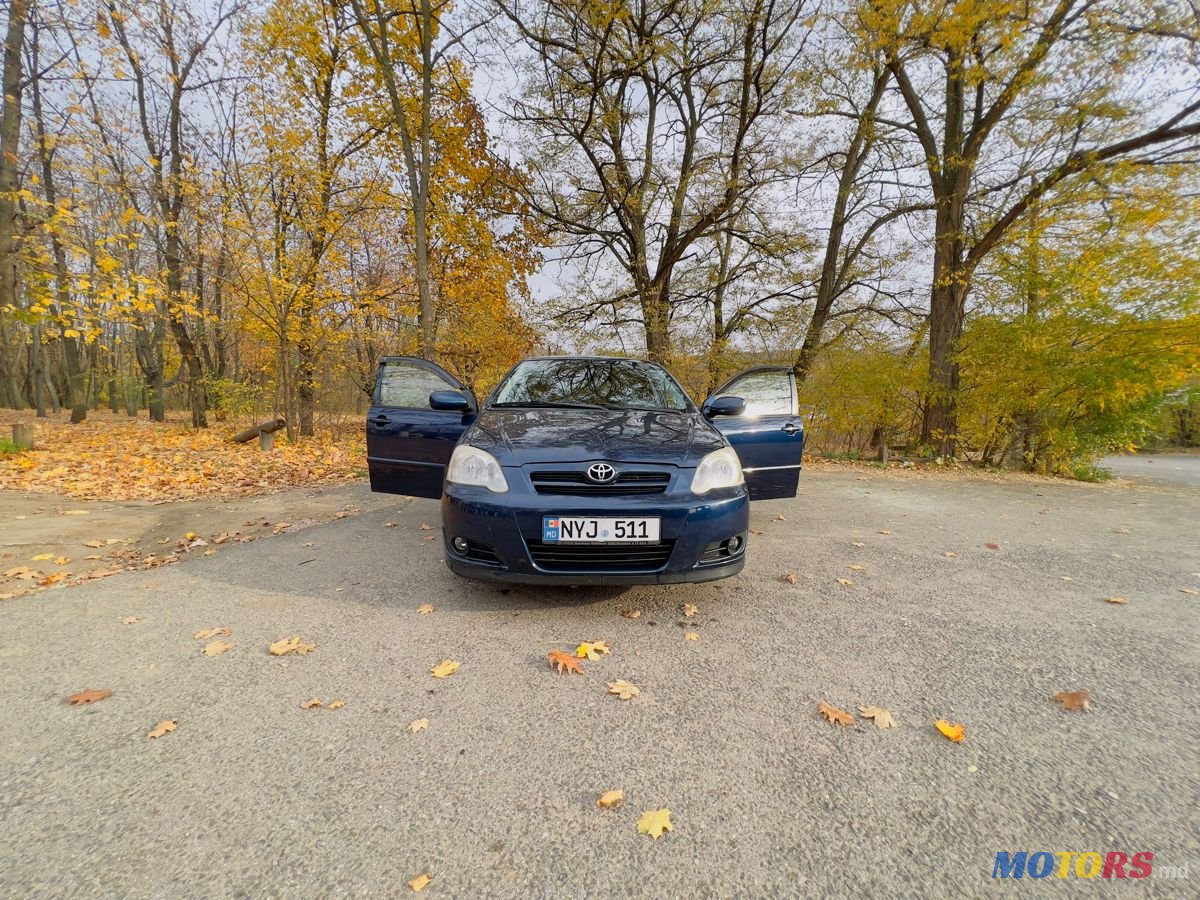 2005' Toyota Corolla photo #1