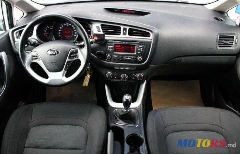 2013' Kia Cee'D photo #1