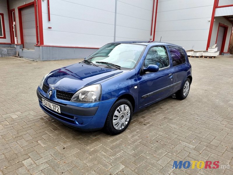 2002' Renault Clio photo #1