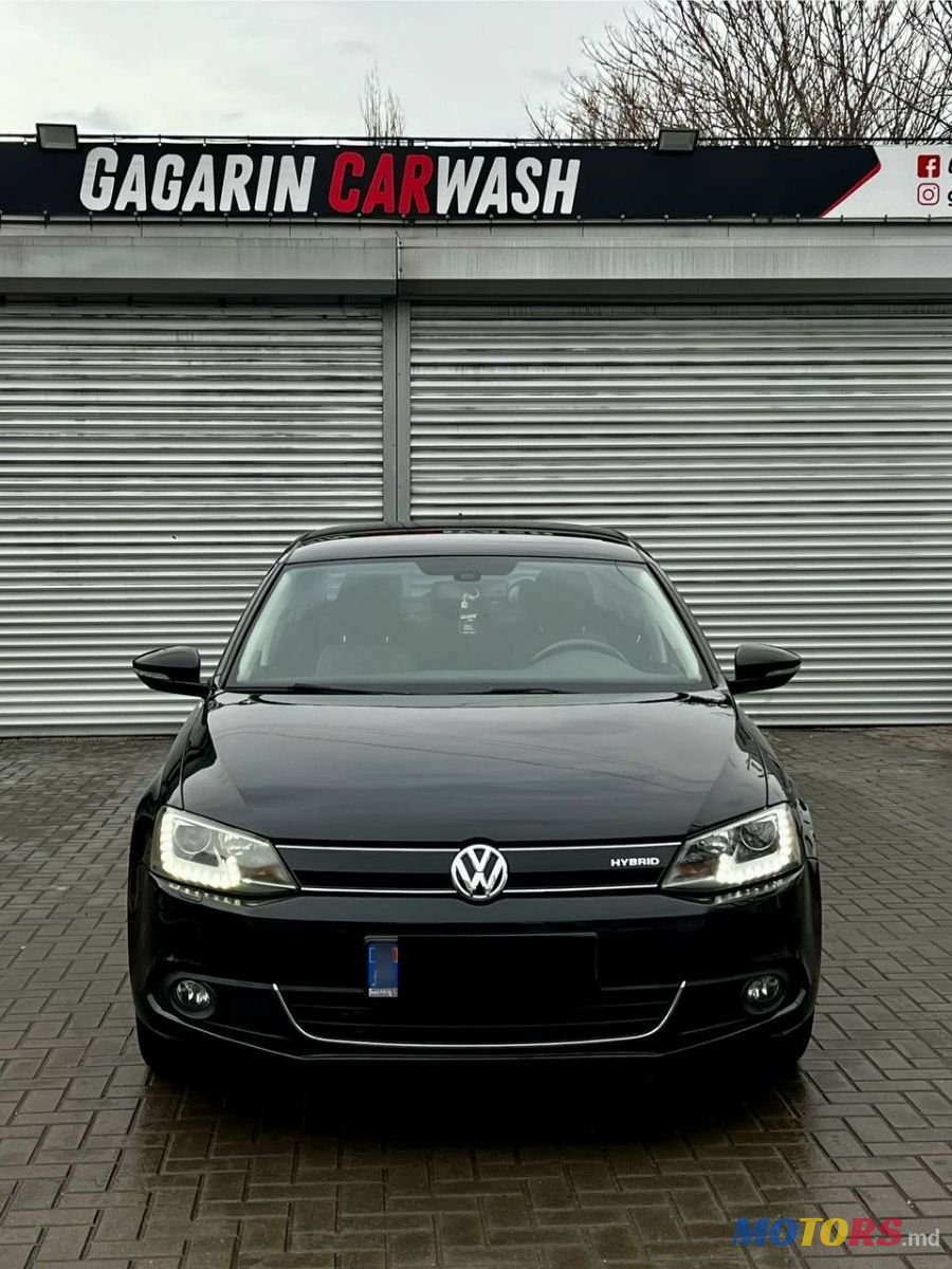 2013' Volkswagen Jetta photo #3