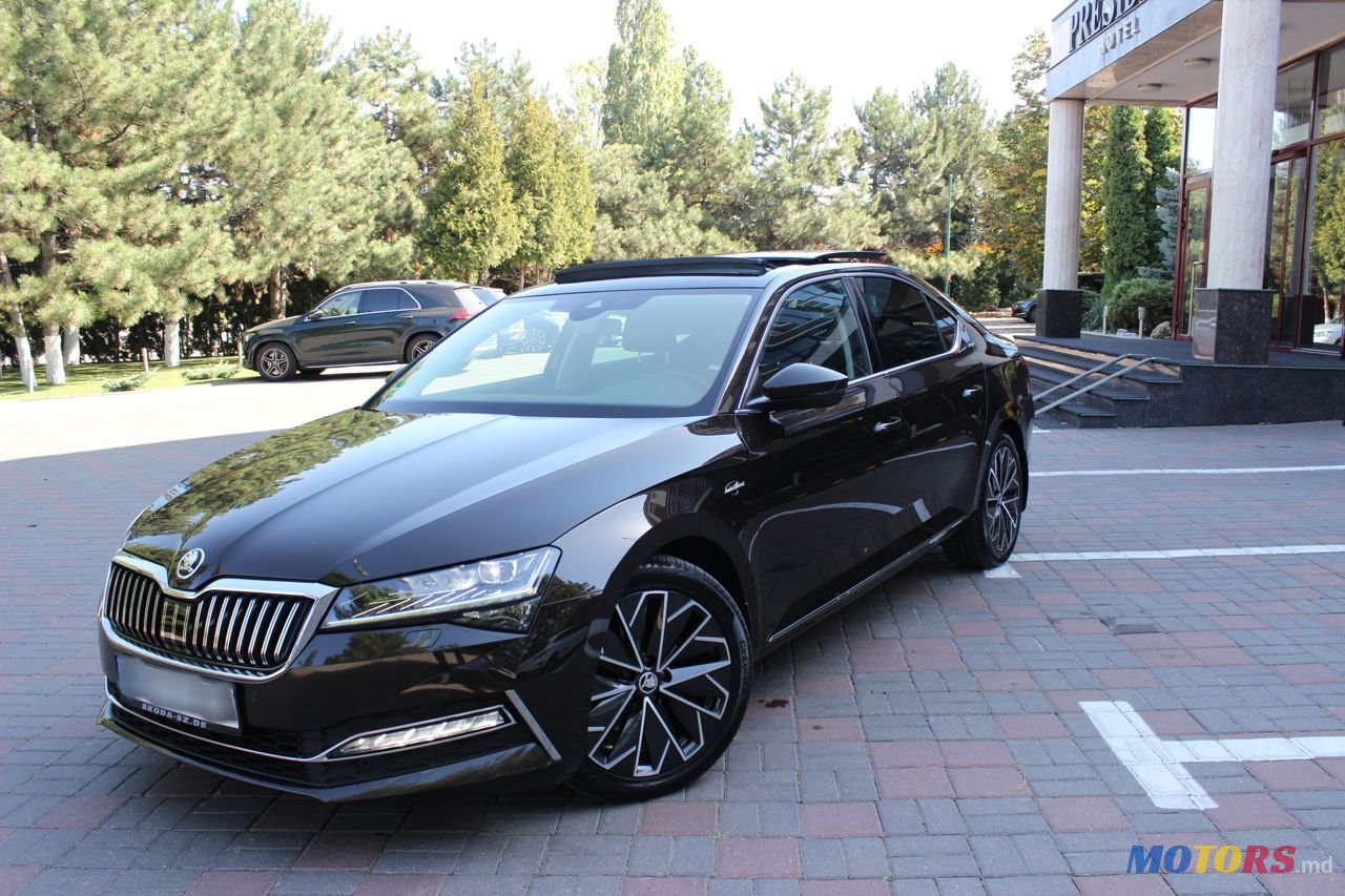2019' Skoda Superb photo #1