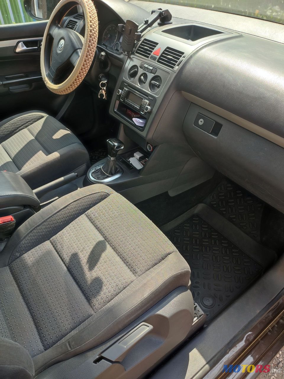 2010' Volkswagen Touran photo #3