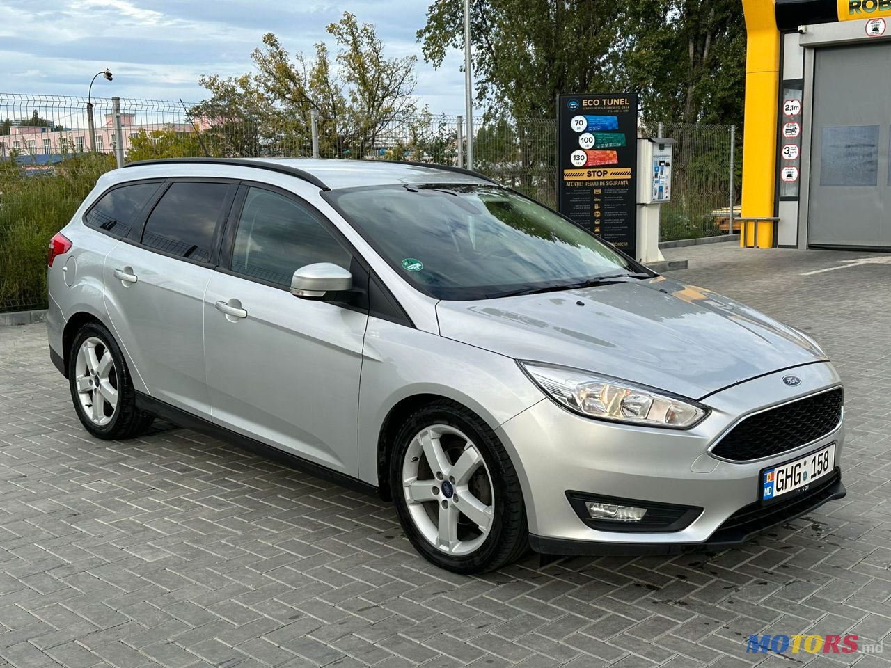 2016' Ford Focus photo #2