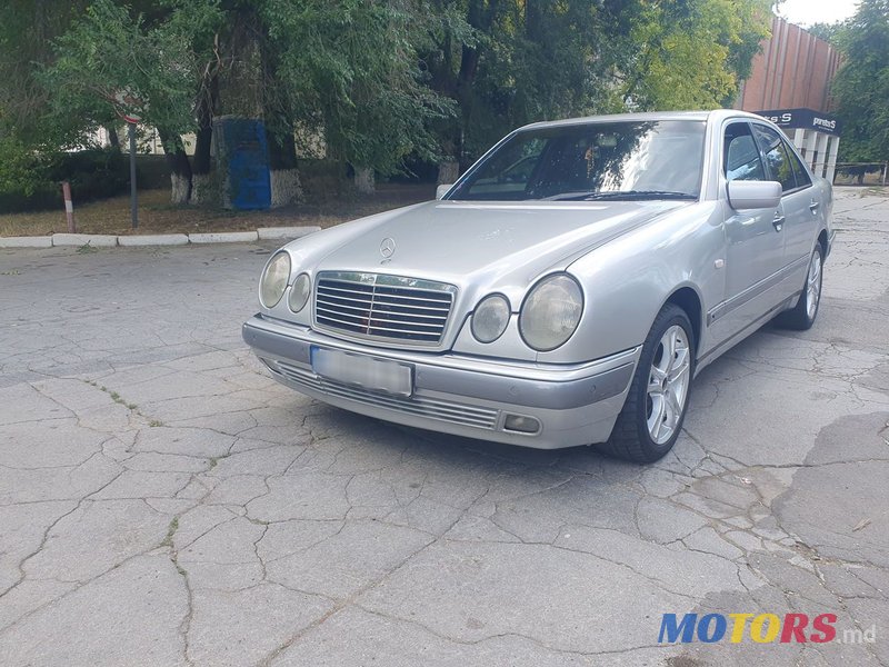 1999' Mercedes-Benz E Класс photo #1