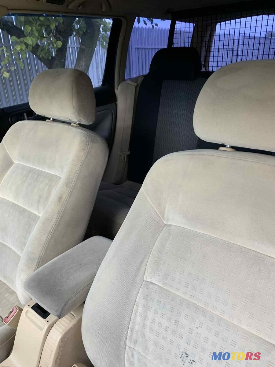 2003' Volkswagen Passat photo #5