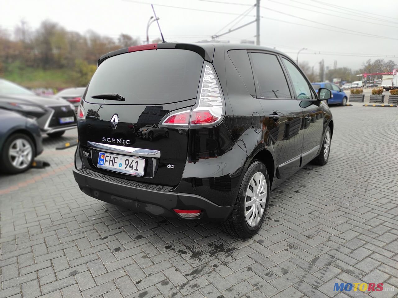 2013' Renault Scenic photo #3