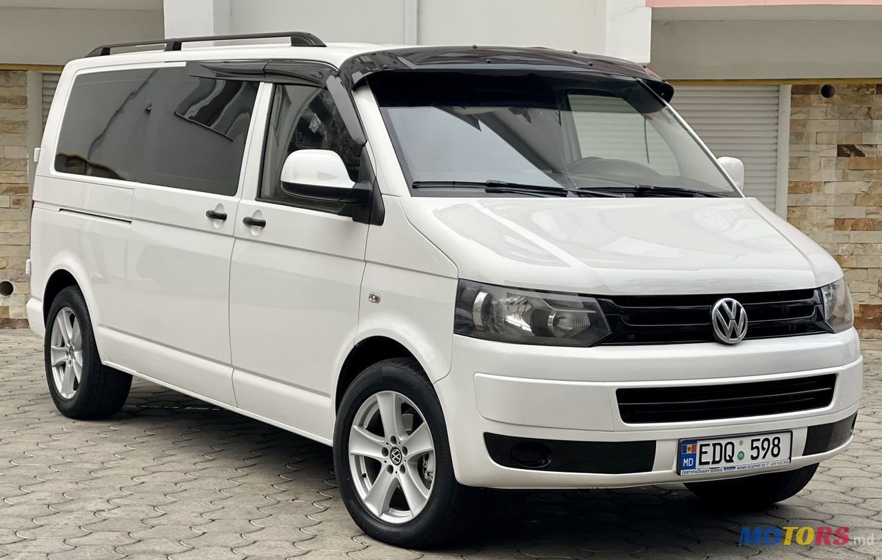 2015' Volkswagen Transporter photo #1