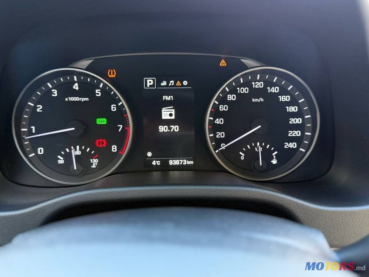 2018' Hyundai Elantra photo #5