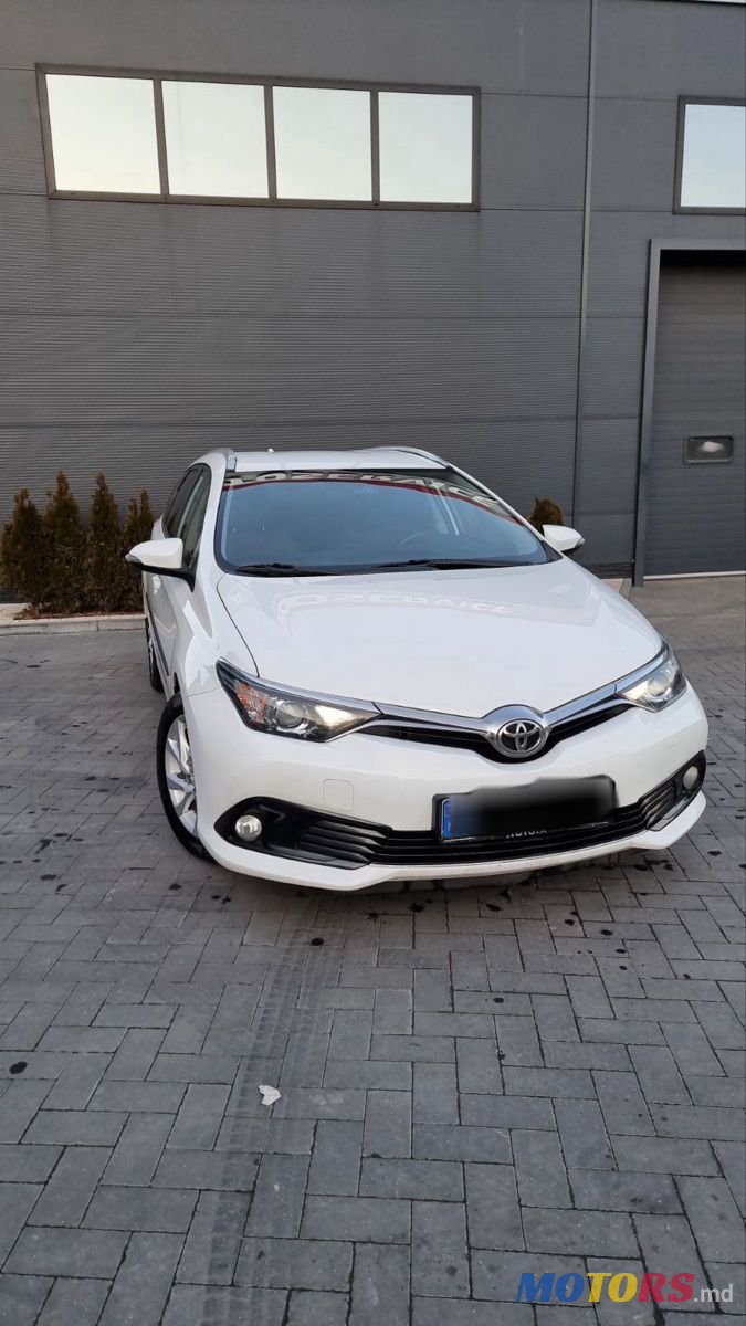 2016' Toyota Auris photo #3