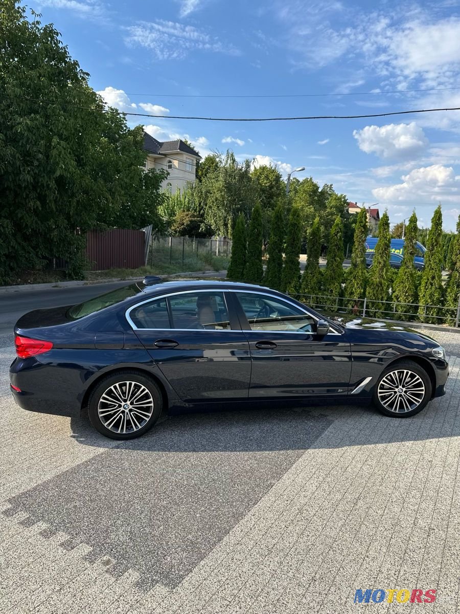 2019' BMW 5 Series photo #4