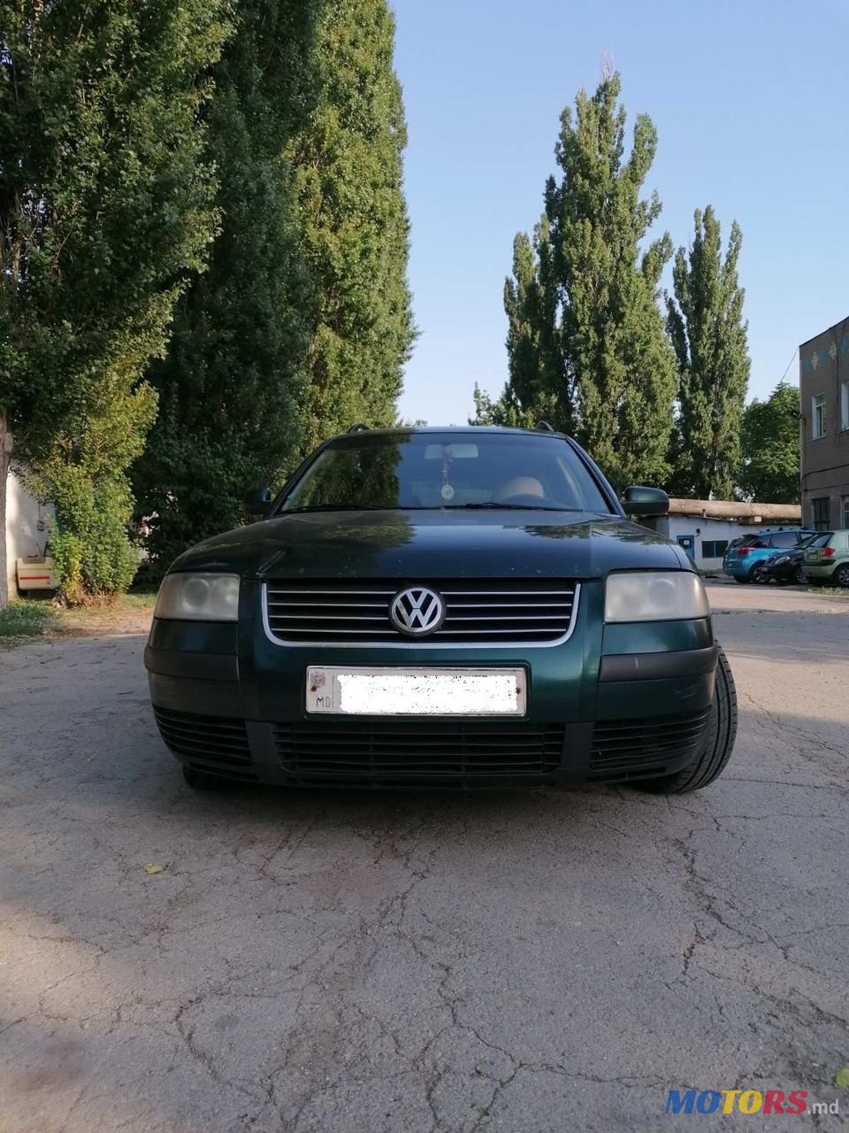 2002' Volkswagen Passat photo #1