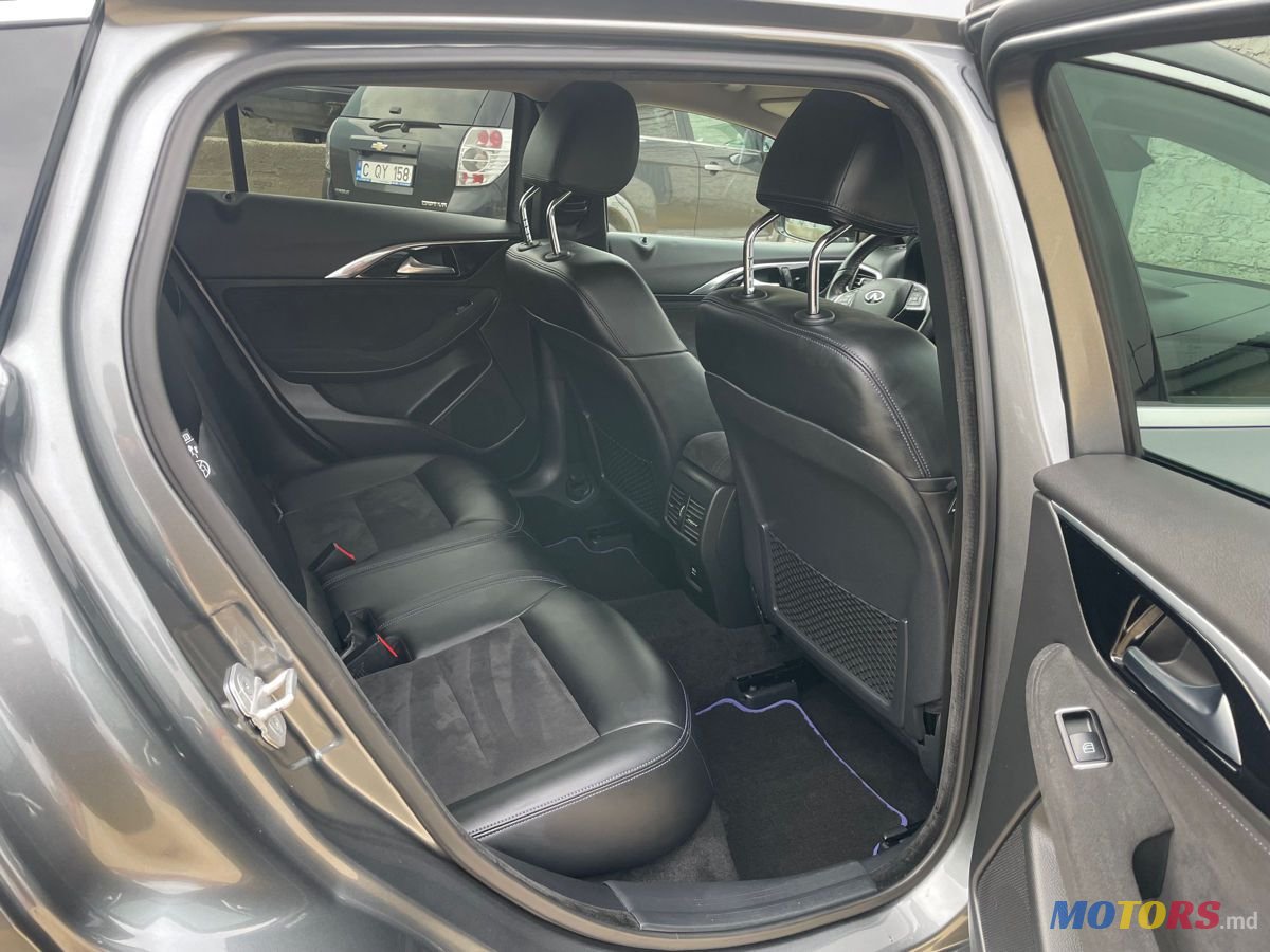 2016' Infiniti Qx30 photo #4