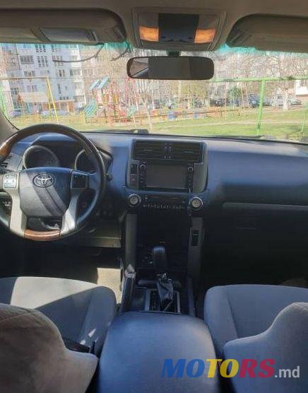 2010' Toyota Land Cruiser Prado photo #3