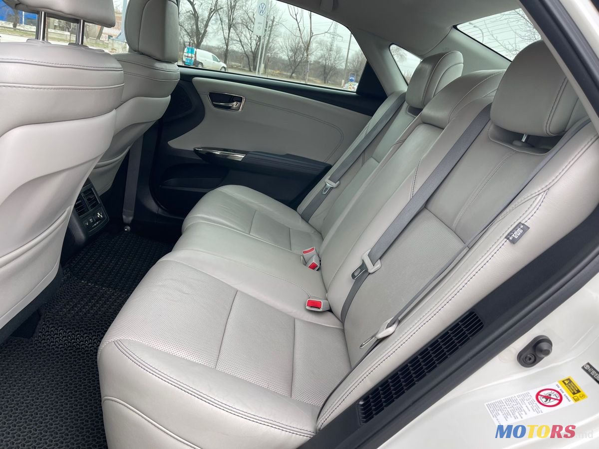 2013' Toyota Avalon photo #6