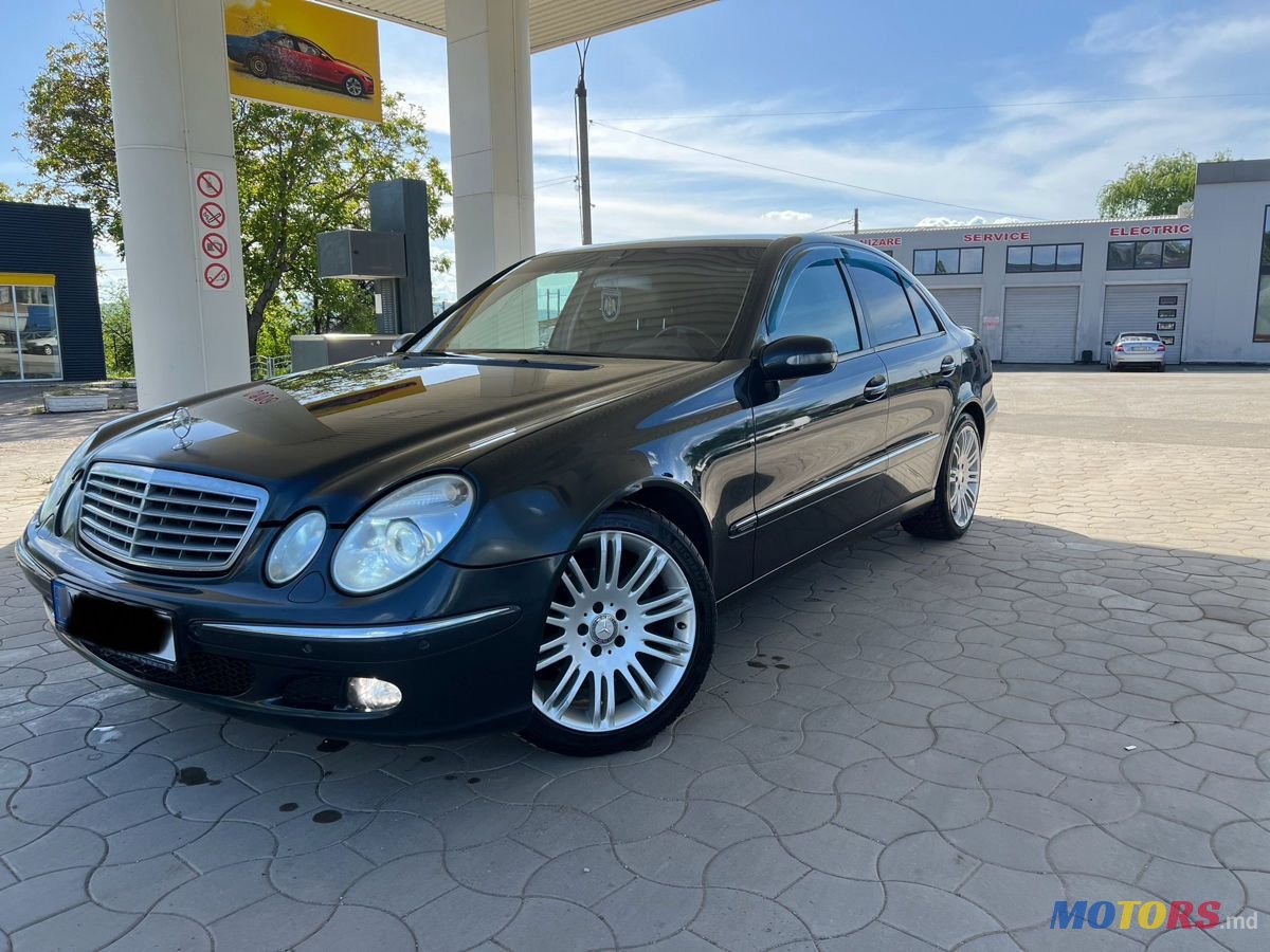 2005' Mercedes-Benz E-Class photo #3