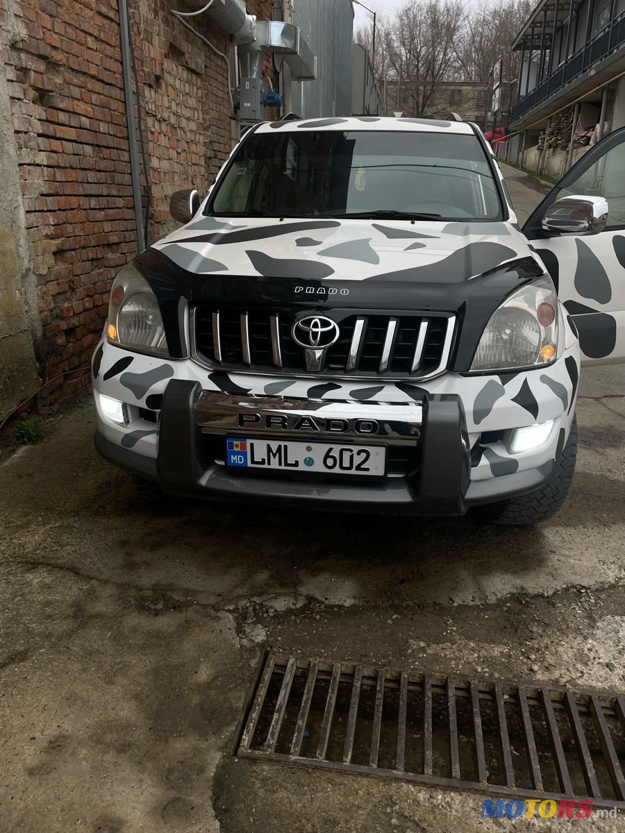 2004' Toyota Land Cruiser Prado photo #1