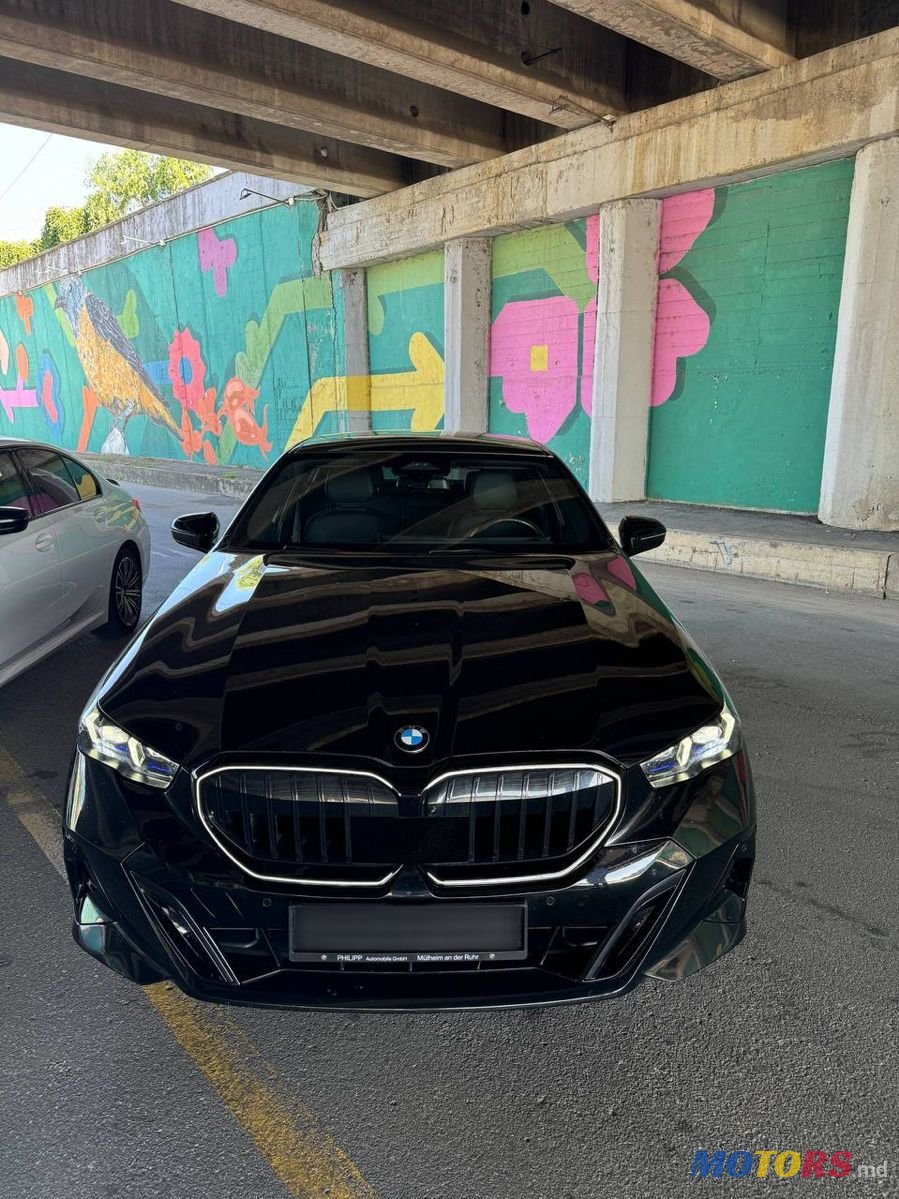 2023' BMW 5 Series photo #1