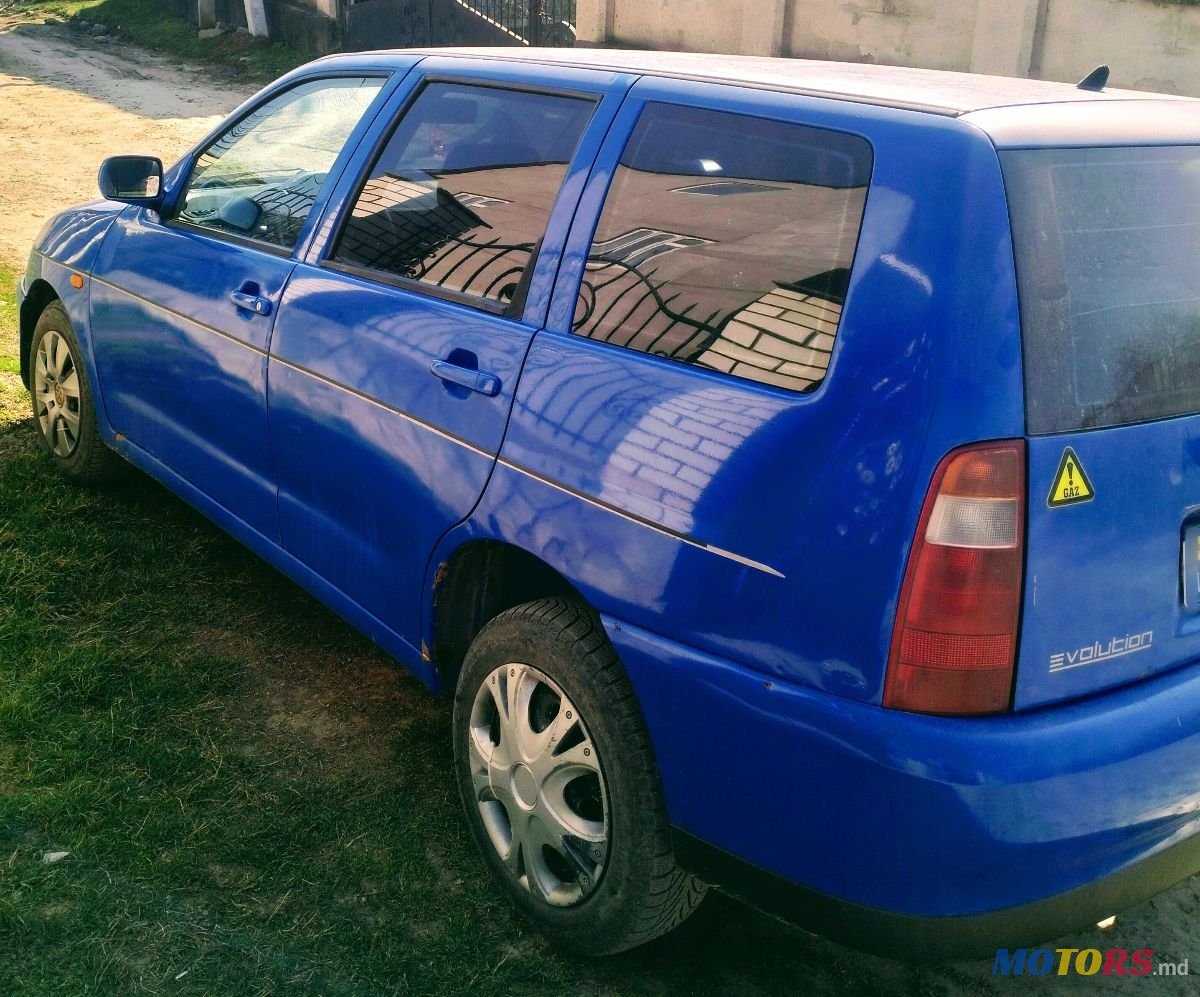 1999' Volkswagen Polo photo #1