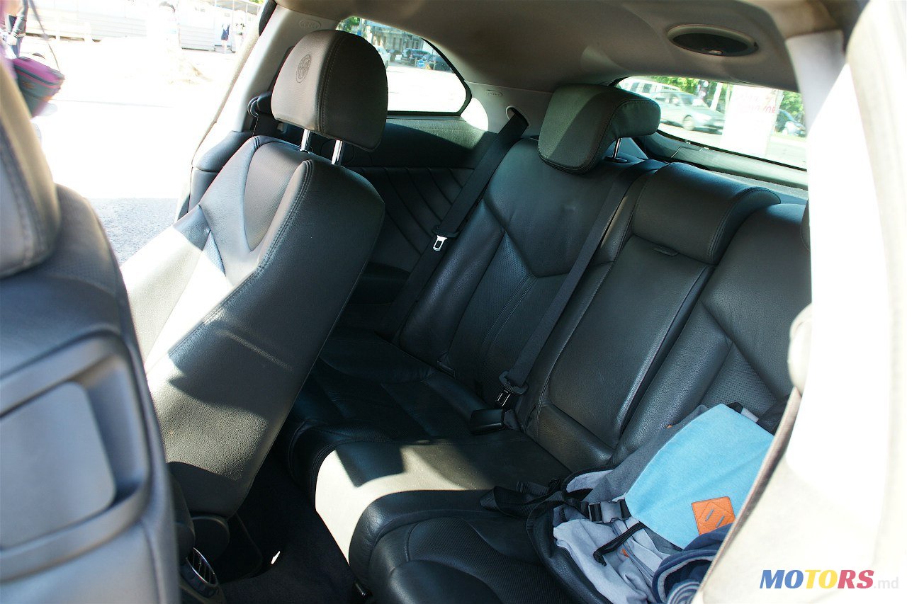 2009' Alfa Romeo GT photo #4