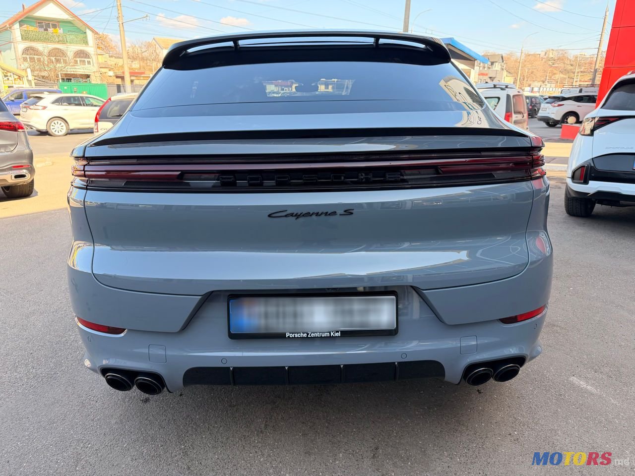 2023' Porsche Cayenne Coupe photo #6