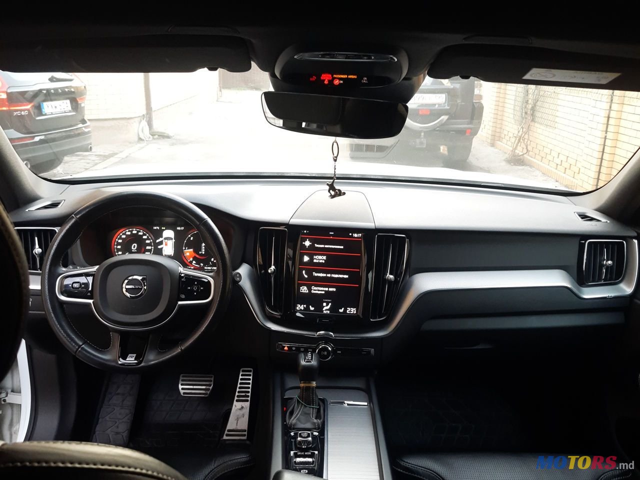 2018' Volvo XC60 photo #6