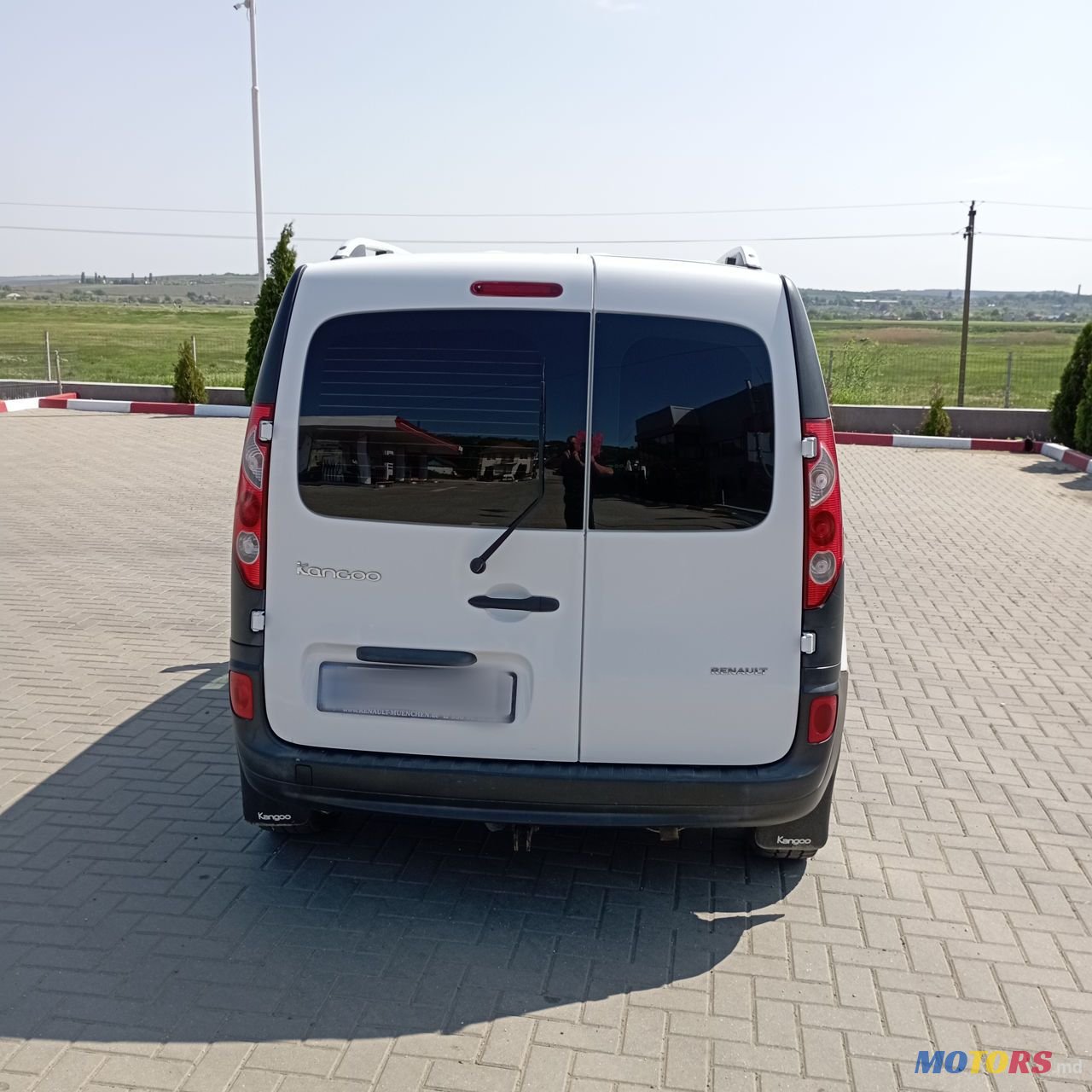 2011' Renault Kangoo photo #3