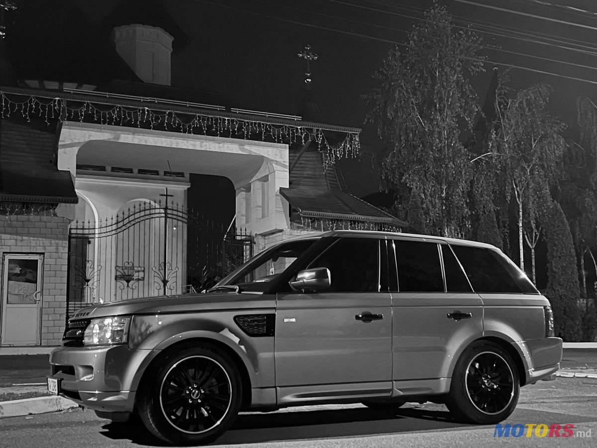 2011' Land Rover Range Rover Sport photo #3