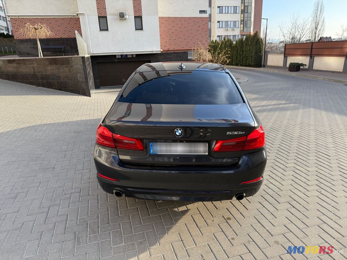 2019' BMW 5 Series photo #3