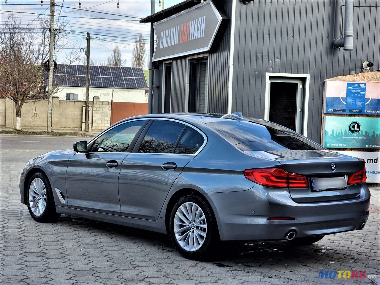 2017' BMW 5 Series photo #6