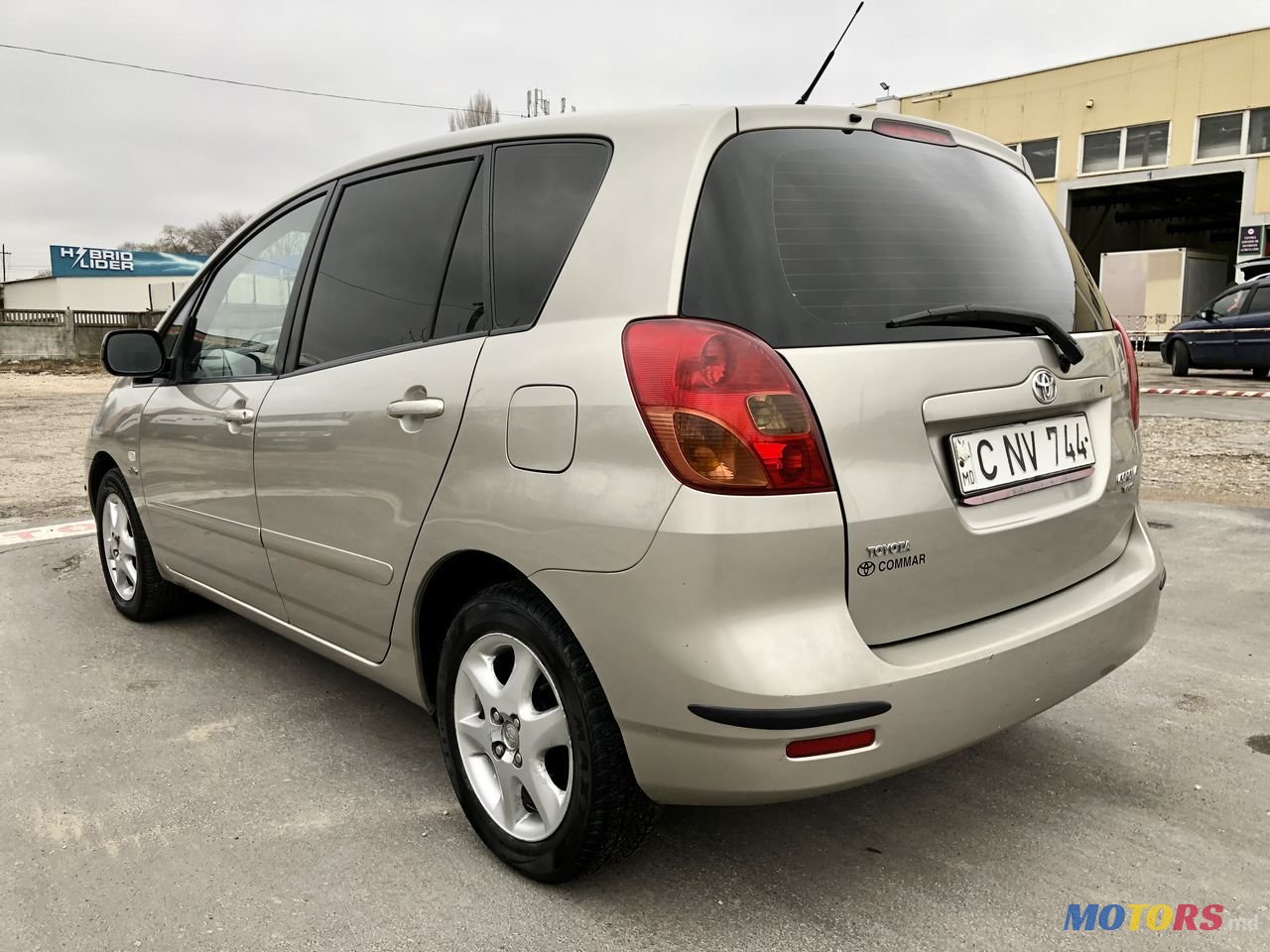 2003' Toyota Corolla Verso photo #4