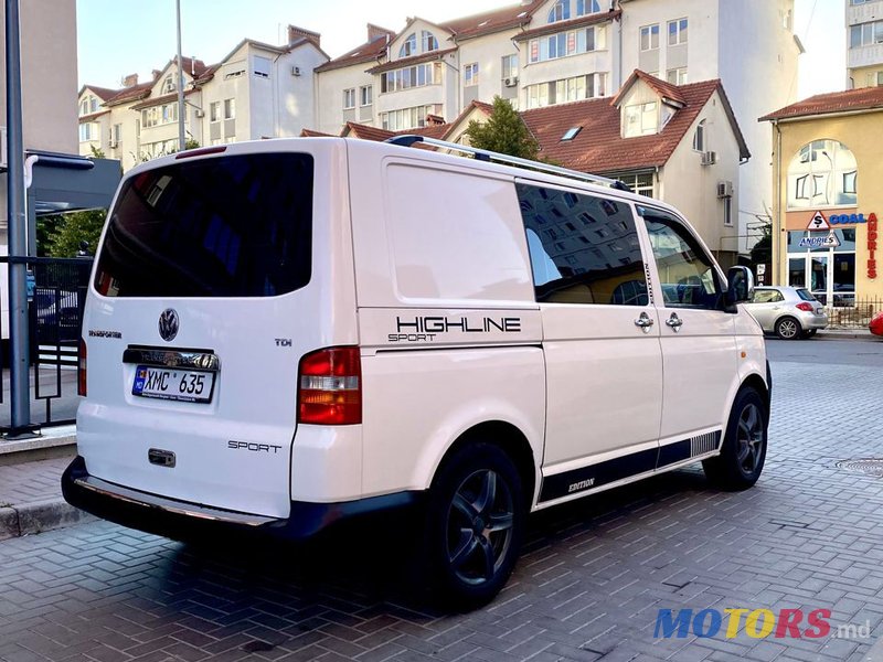 2005' Volkswagen Transporter photo #5