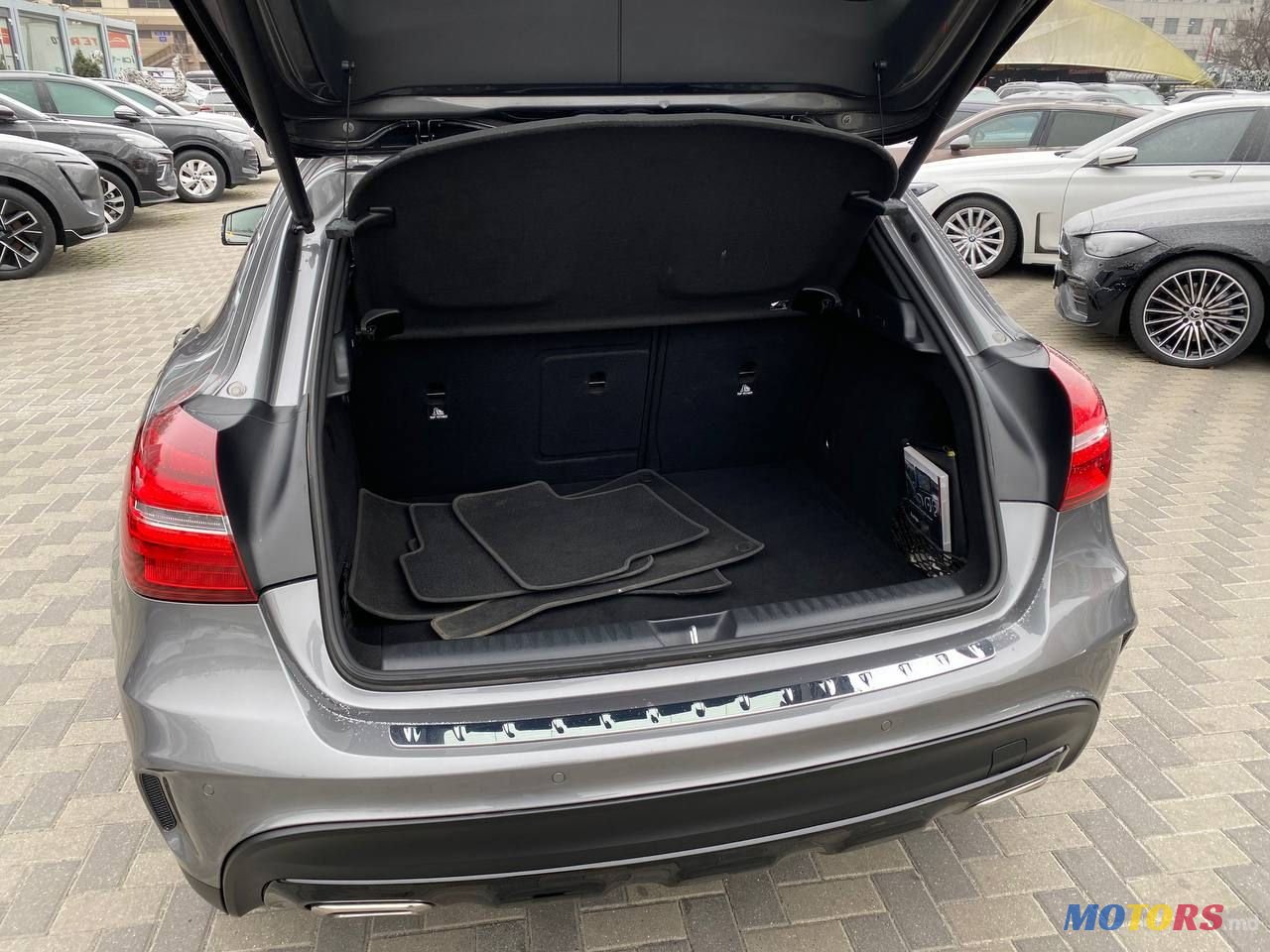 2018' Mercedes-Benz GLA photo #6