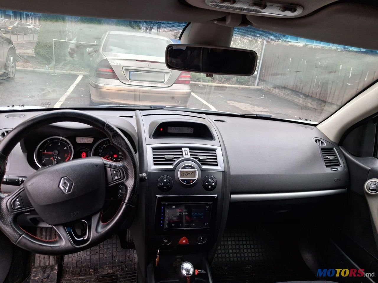 2009' Renault Megane photo #6