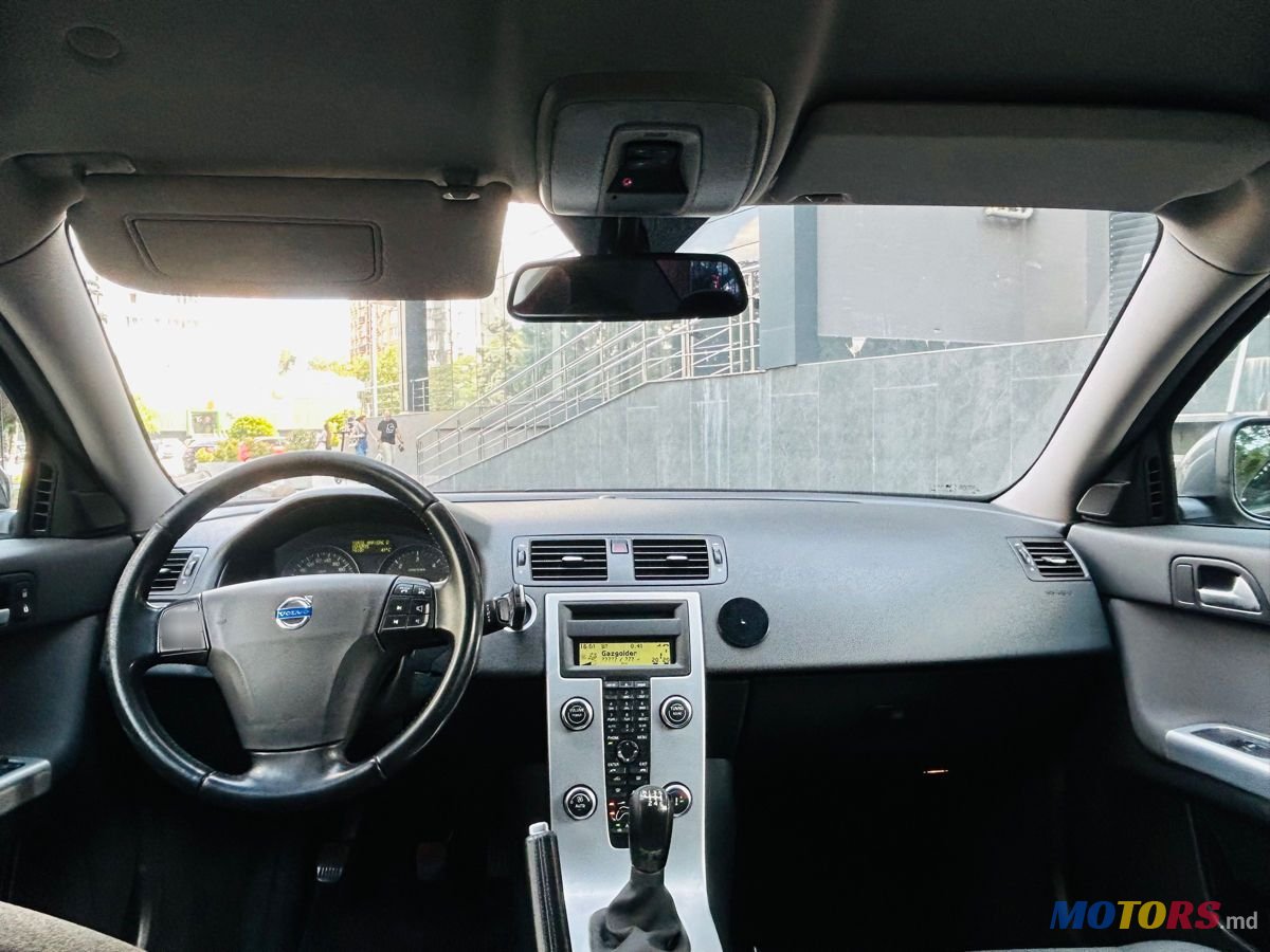 2012' Volvo S40 photo #5