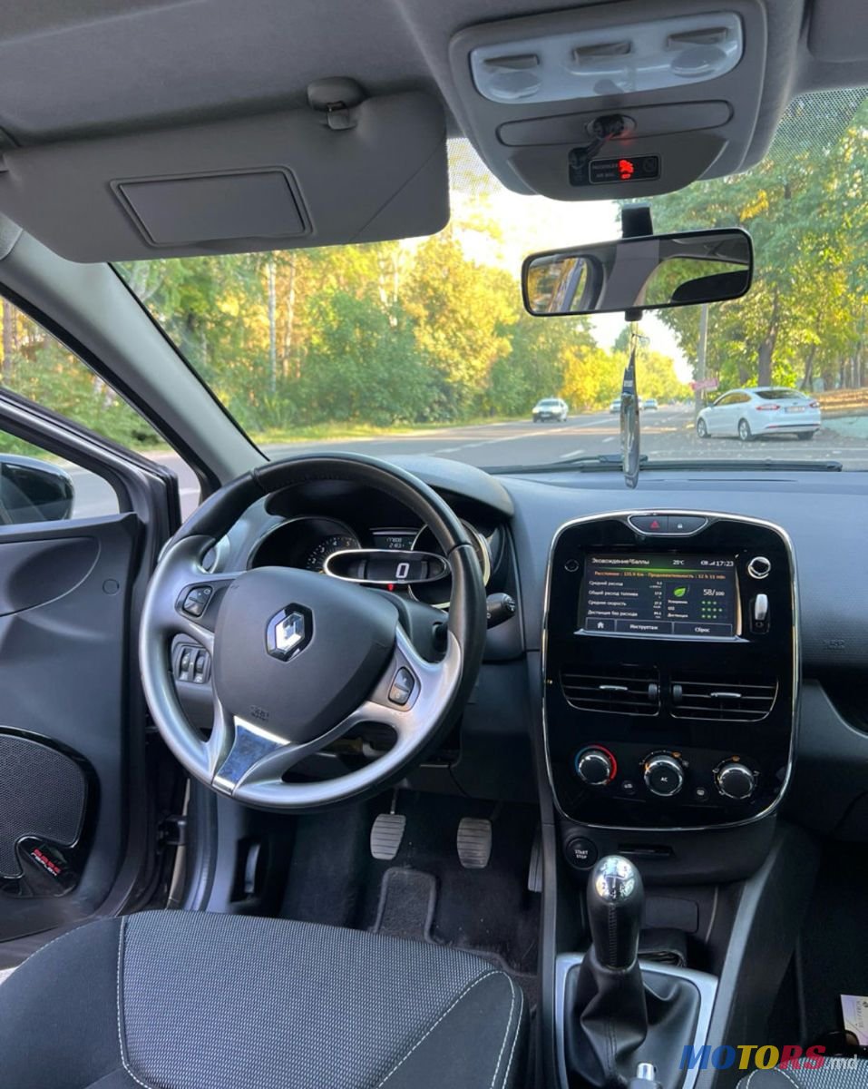 2014' Renault Clio photo #4