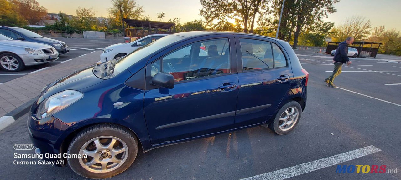 2007' Toyota Yaris photo #3