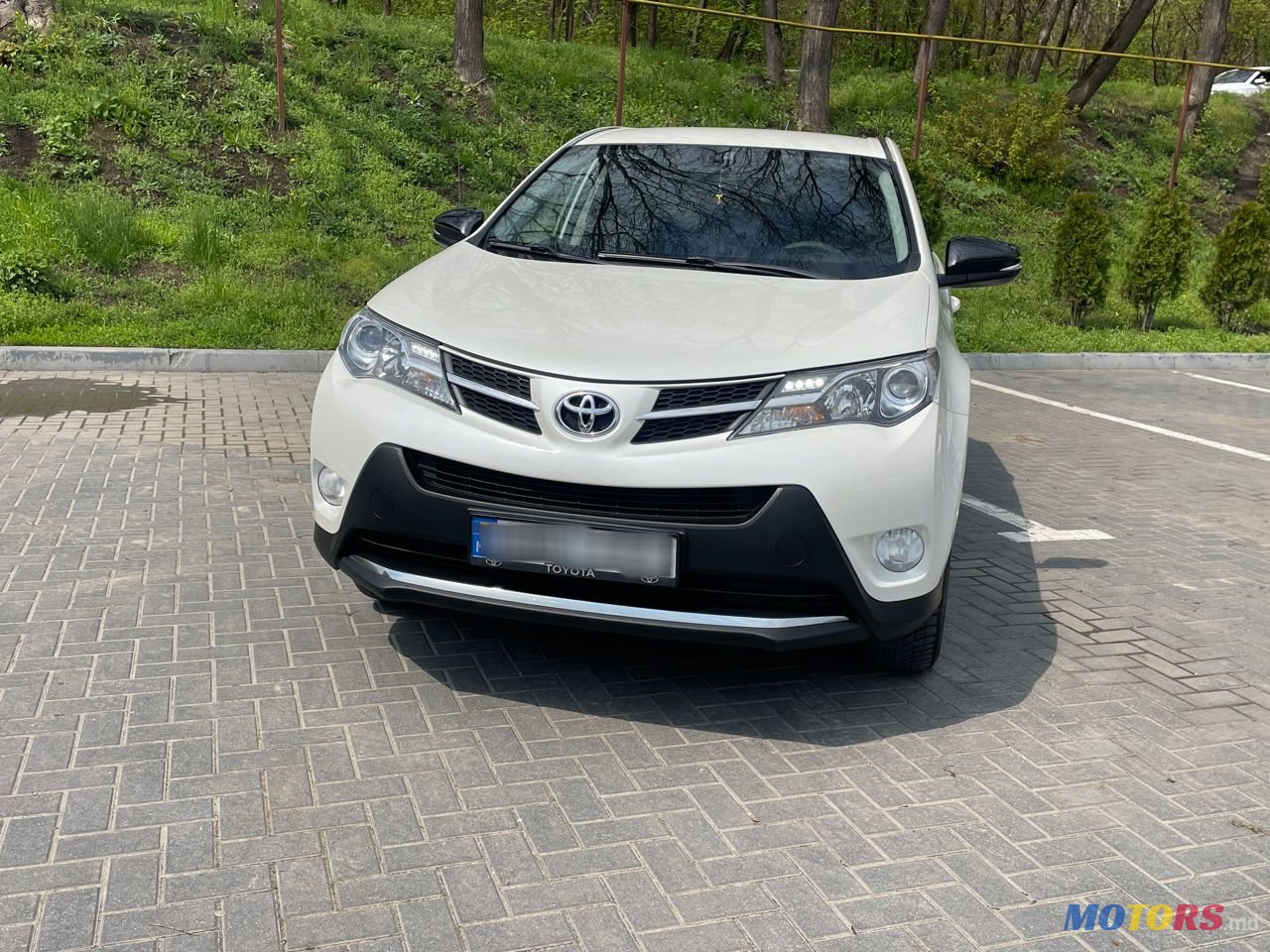 2014' Toyota RAV4 photo #2