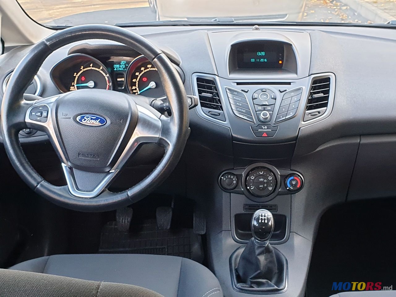 2016' Ford Fiesta photo #2