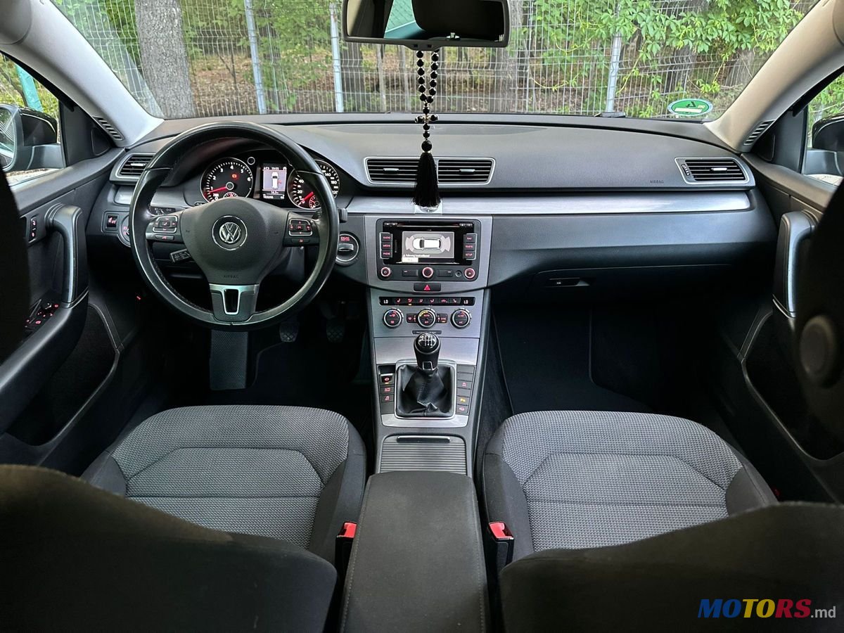 2014' Volkswagen Passat photo #5