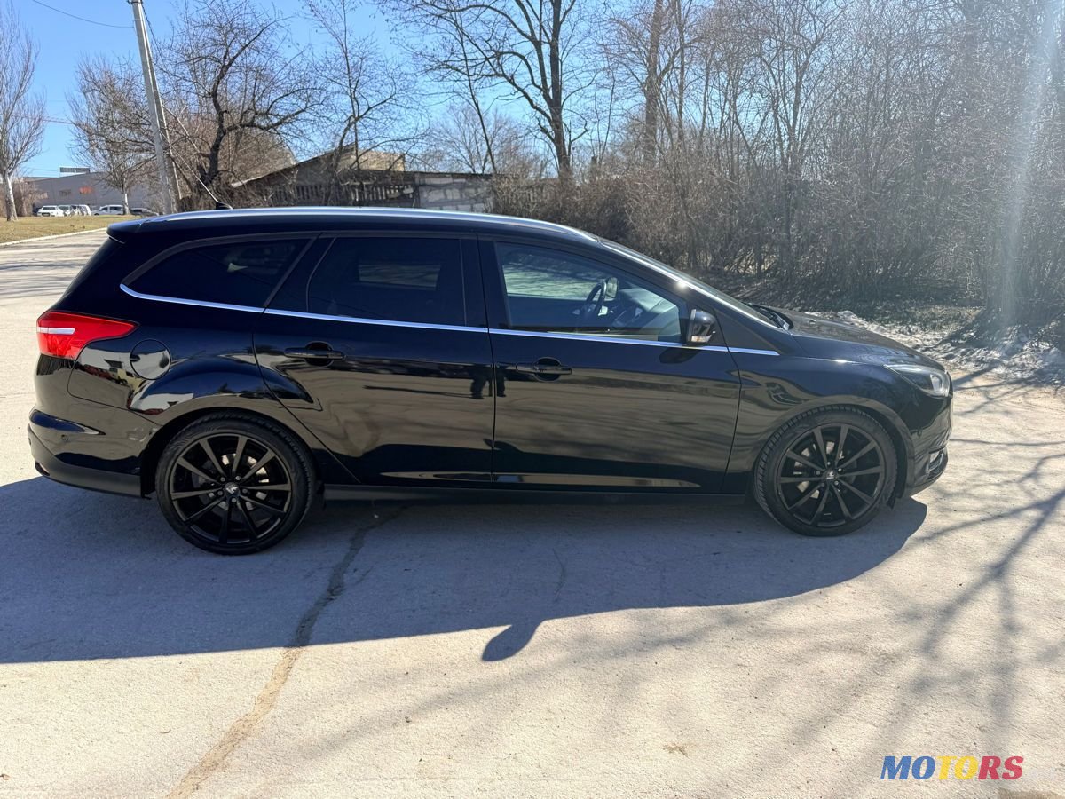 2017' Ford Focus photo #5