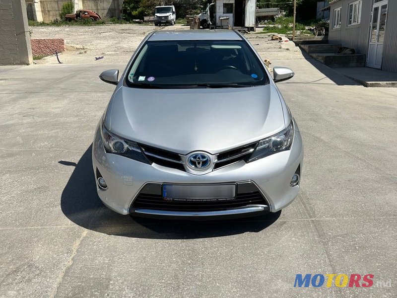 2014' Toyota Auris photo #2