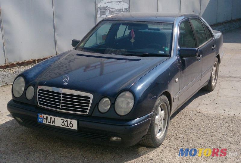1996' Mercedes-Benz E-Class photo #1