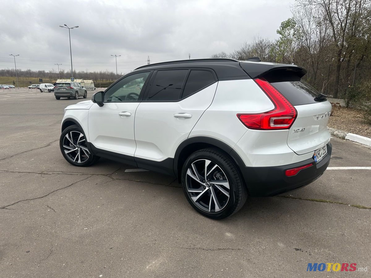 2020' Volvo Xc40 photo #4