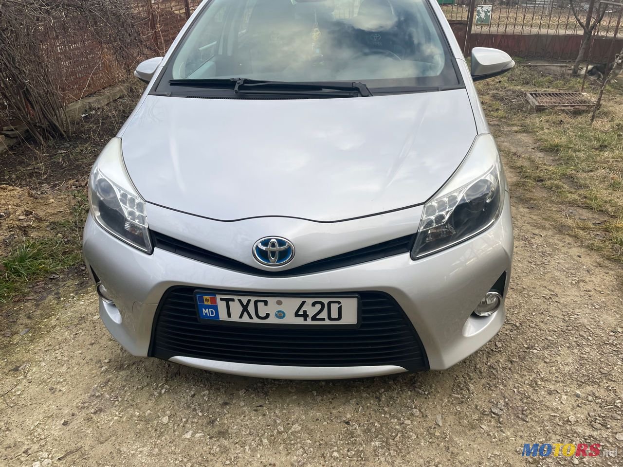 2013' Toyota Yaris photo #1