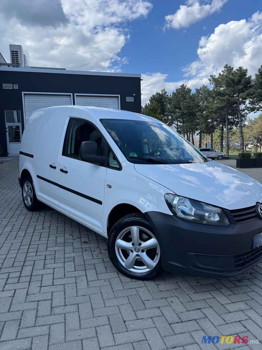 2015' Volkswagen Caddy photo #2