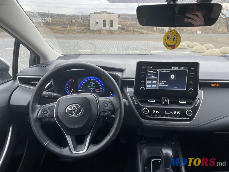 2021' Toyota Corolla photo #3