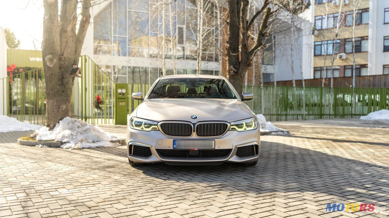 2018' BMW 5 Series photo #2
