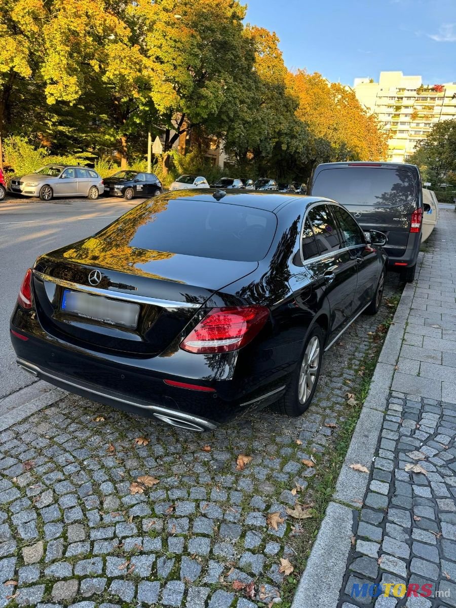 2017' Mercedes-Benz E-Class photo #5