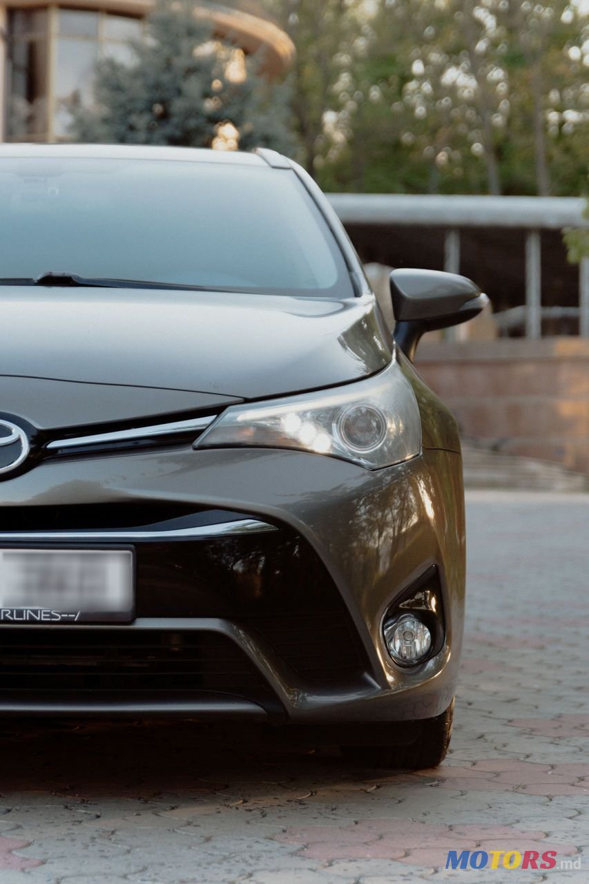 2016' Toyota Avensis photo #3